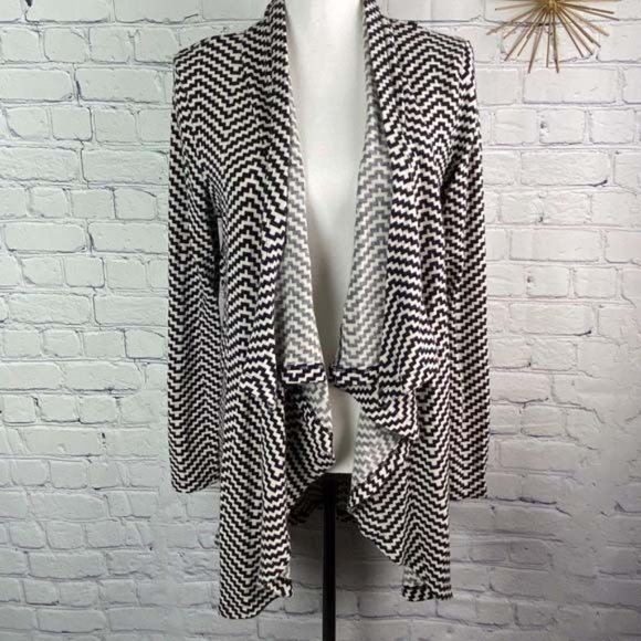 The Limited | Sweaters | The Limited Black White Geometric Herringbone ...